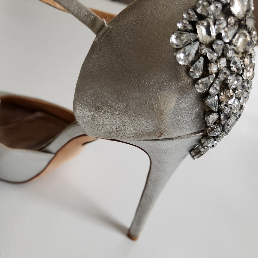 Badgley Mischka peep toe Embellished Pumps - Picture 8 of 13